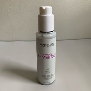 NWOT Wicked Sensual Care Hybrid Lubricant